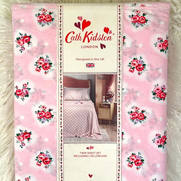 Cath Kidston Other - Cath Kidston "Twin Sheet Set in Lace hearts on Pink" NWT